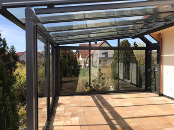 Glasüberdachug-Terrasse