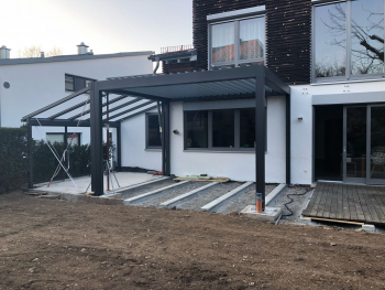 Lamellenueberdachung-ehret-satteldorf