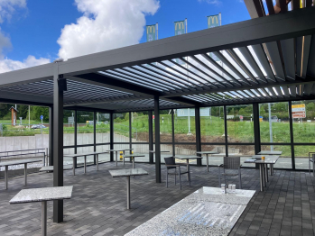 Terrassenueberdachung-Restaurant-Auenbereich-2.jpg