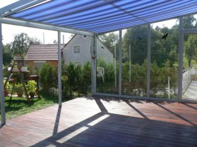 Sonnenschutz-fuer-Terrassenüberdachung